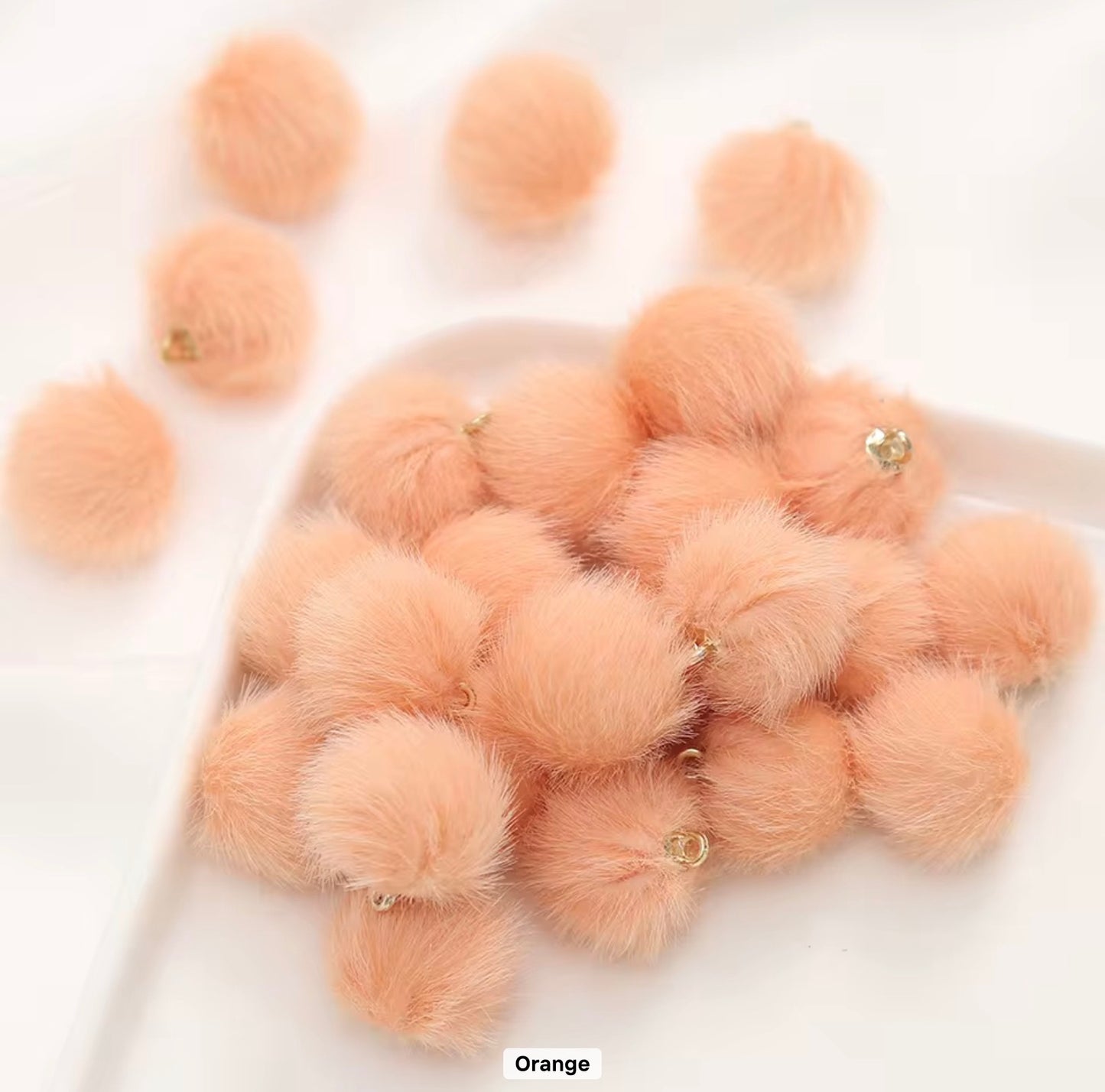 Fluffy pendant beads 20pcs