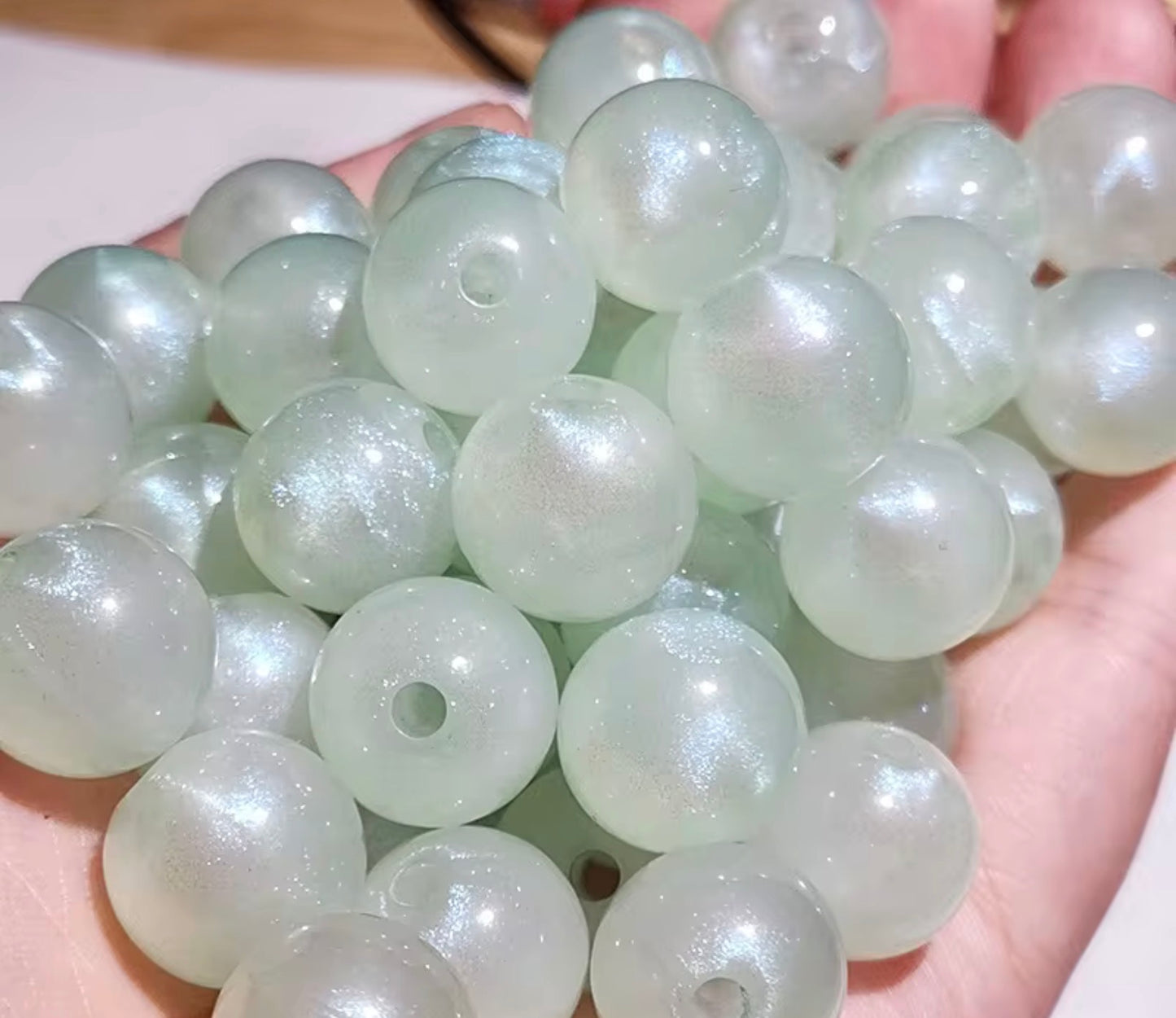 Pearl shimmer 16mm acrylic beads