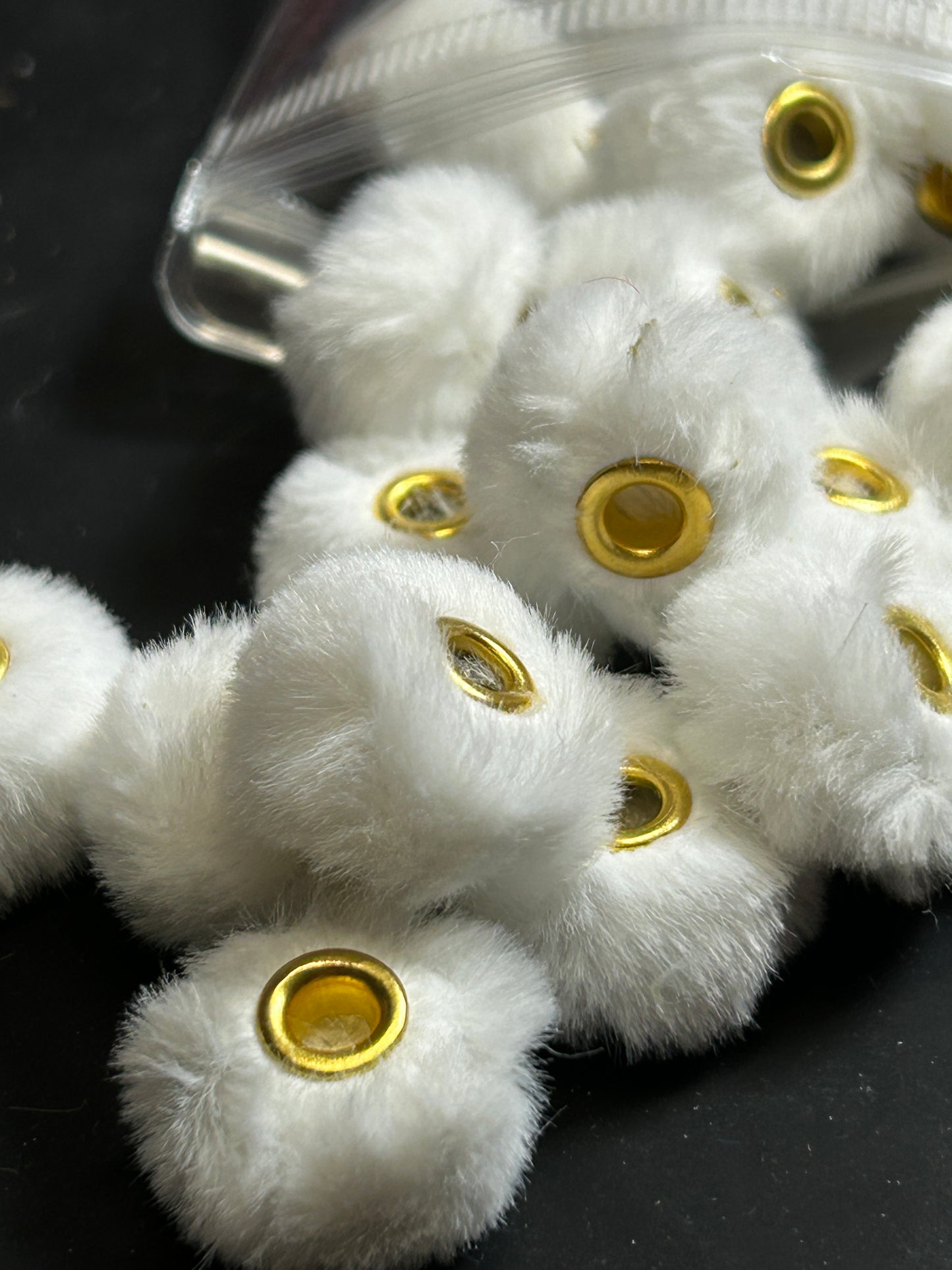 Fluffy beads x20 pcs