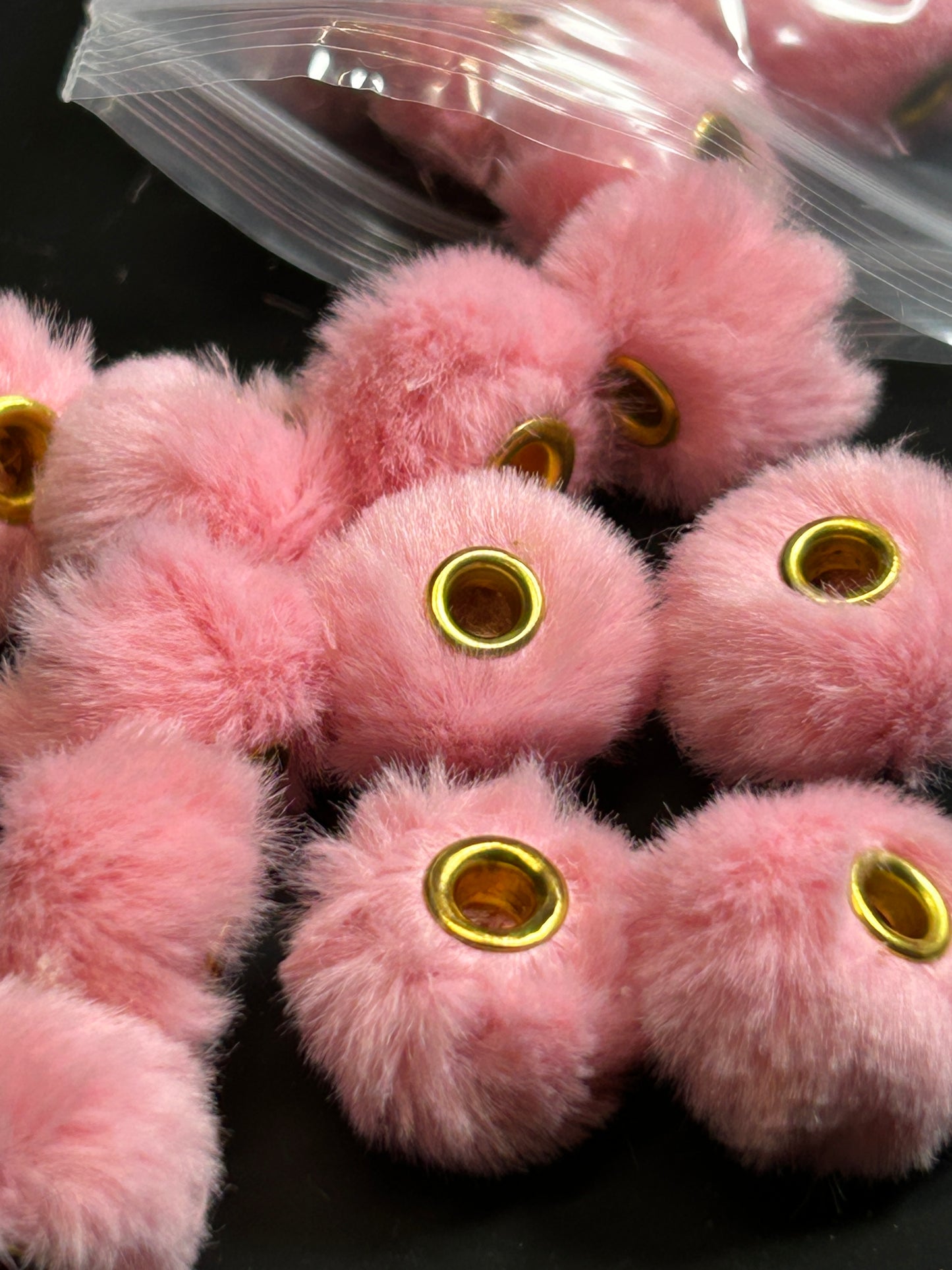 Fluffy beads x20 pcs