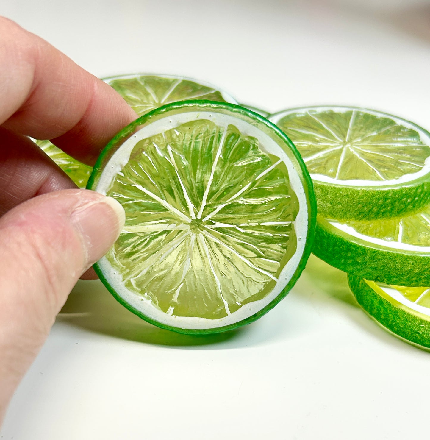 Fruit slices simulated fruit