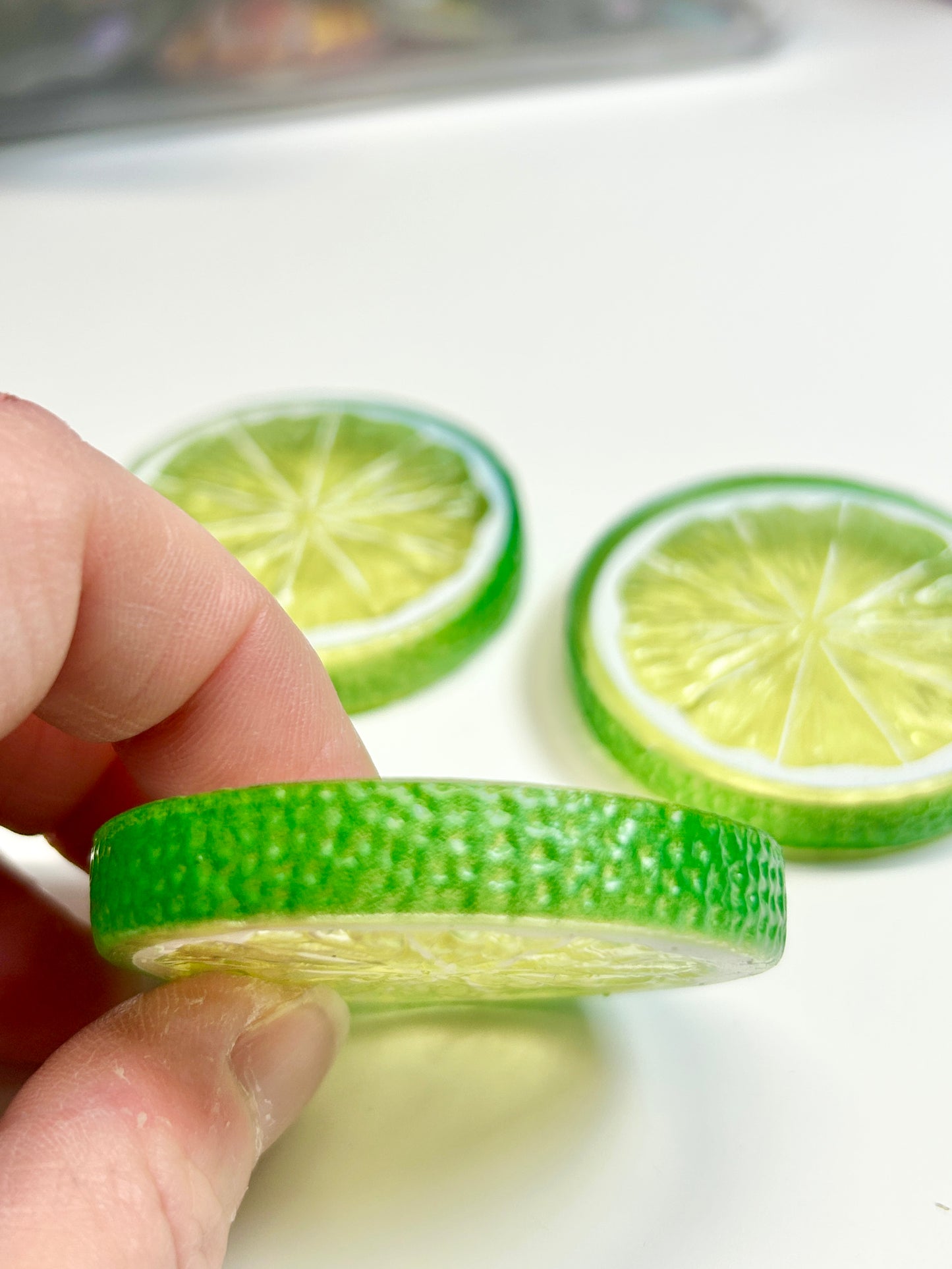Fruit slices simulated fruit