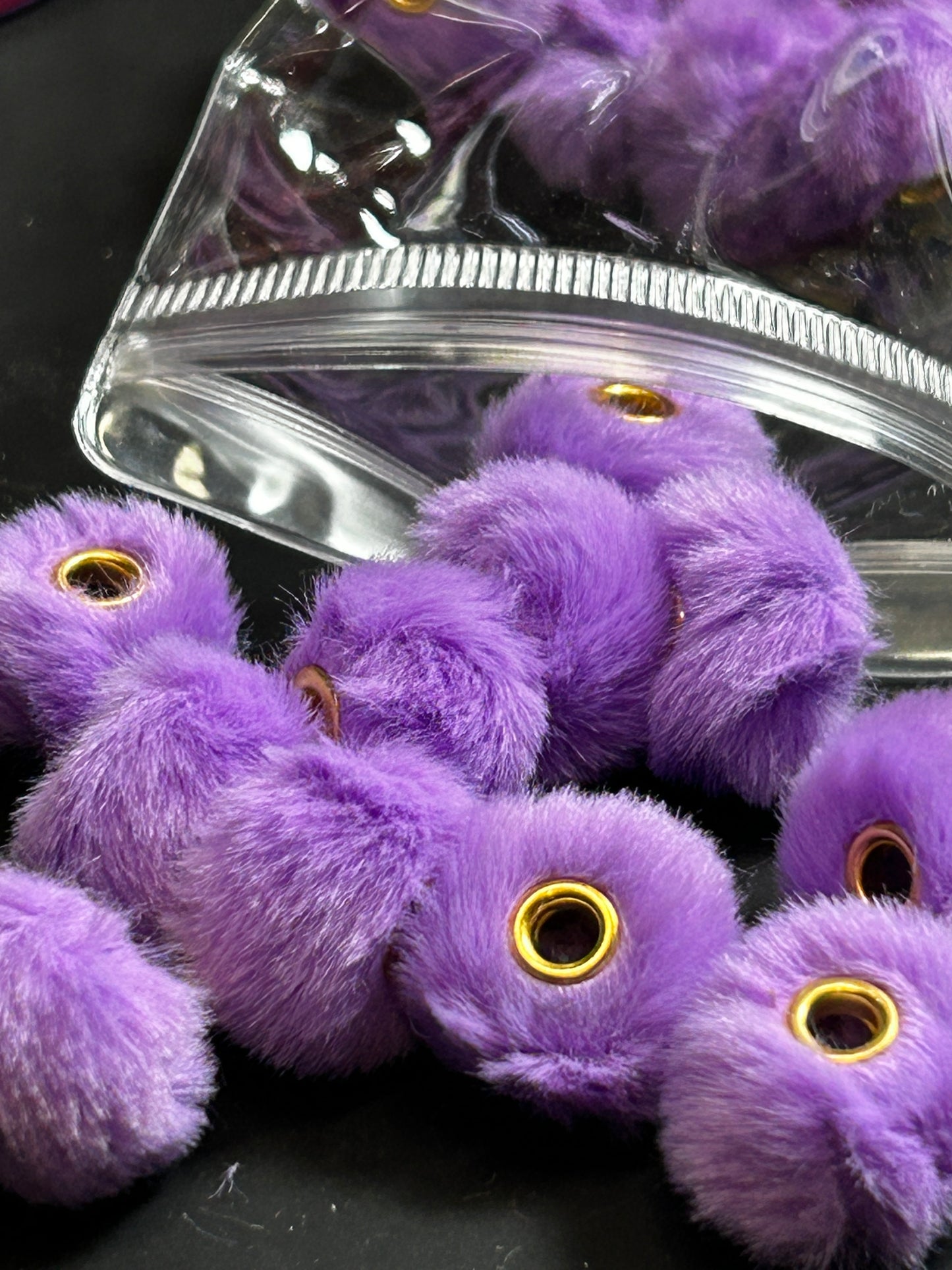 Fluffy beads x20 pcs