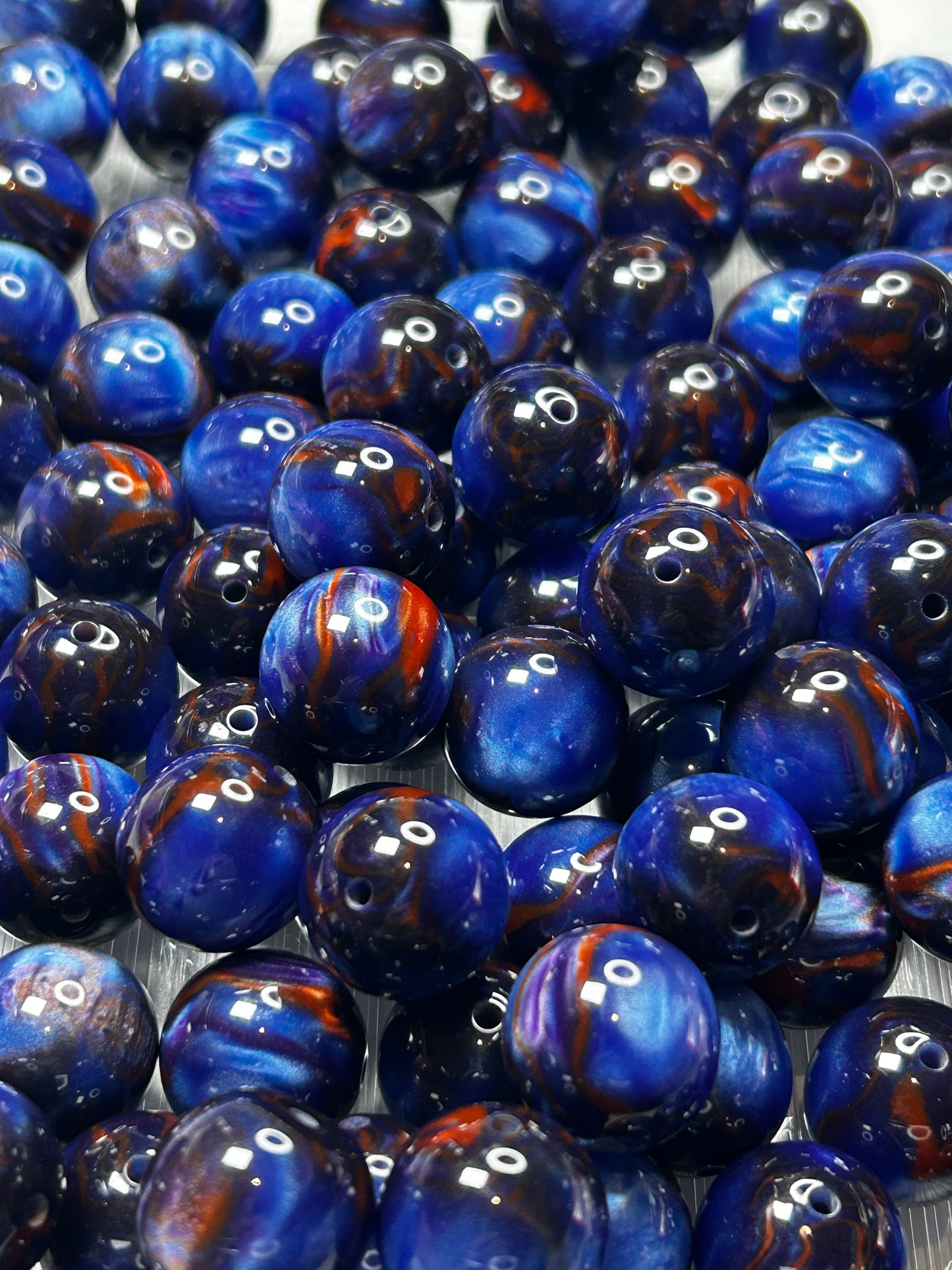 Glossy Bubblegum Shiny acrylic beads. 20mm