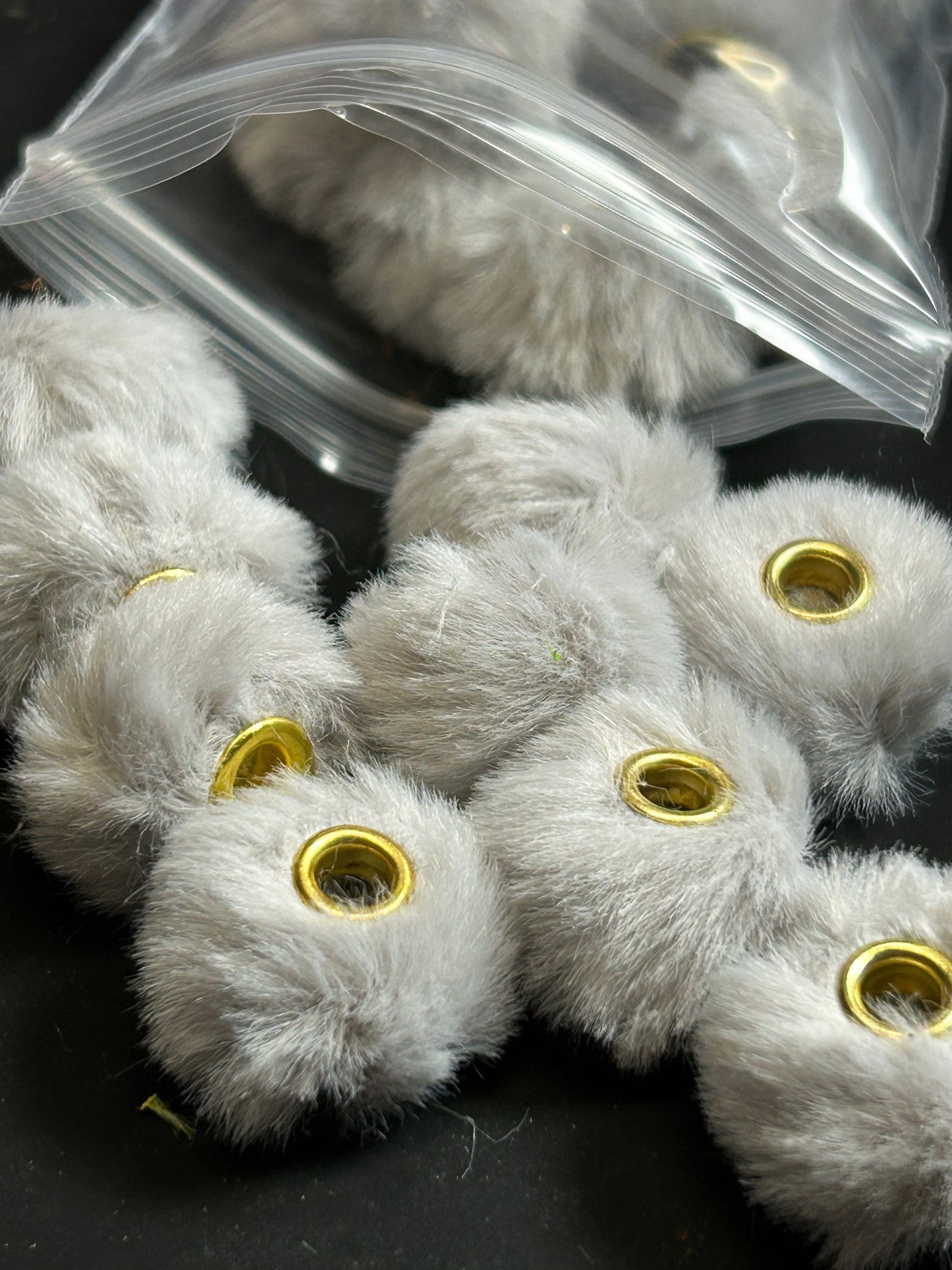 Fluffy beads x20 pcs